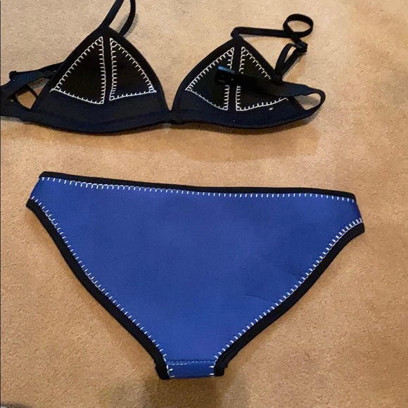 Bikini - Picture 2 of 2